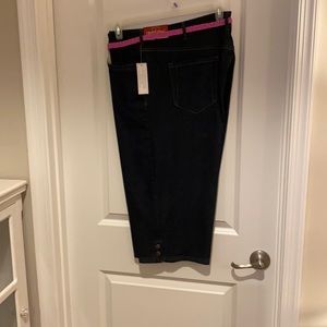 Women’s denim capris 20W